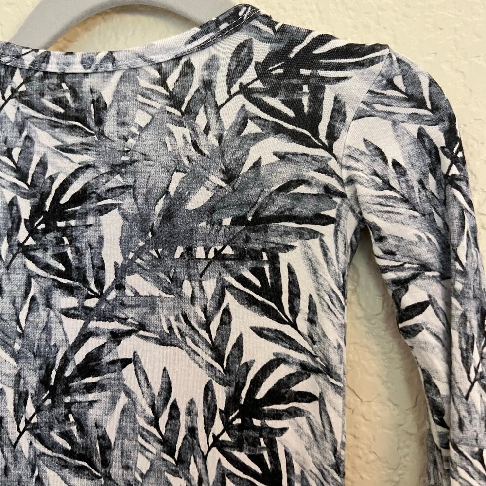 Posh Peanut Bamboo Leaf Print Long Sleeve Romper Gray Black 3-6M Baby Unisex - Picture 8 of 12